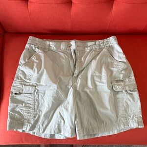 Columbia cargo shorts
